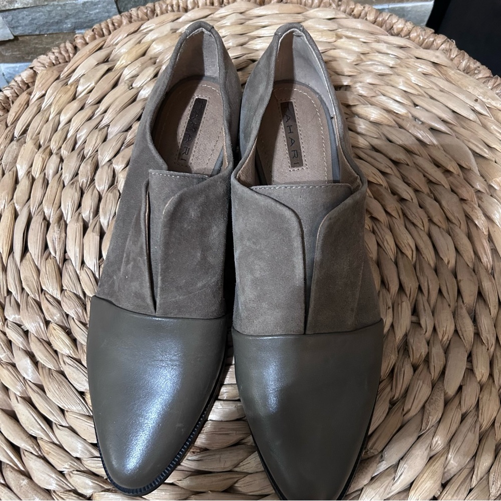 Tahari Lucy Suede Leather cap toe loafers in Winter Taupe Flats Shoes Sz 10 - Picture 5 of 8